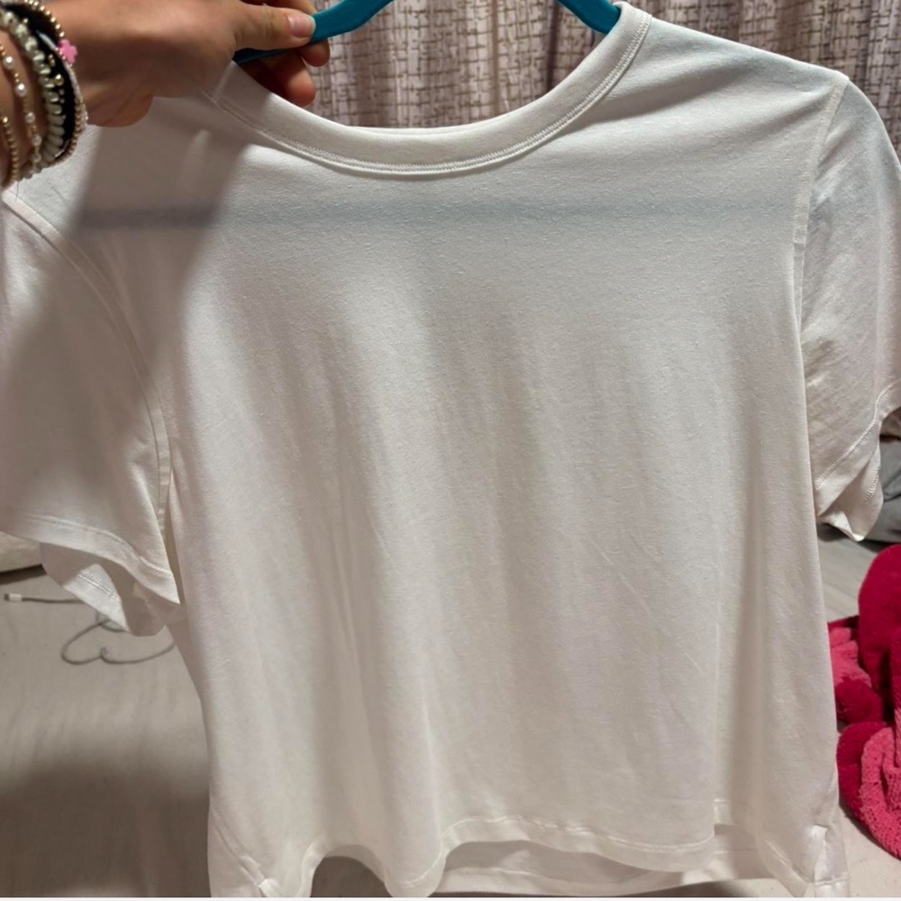 Lululemon tee